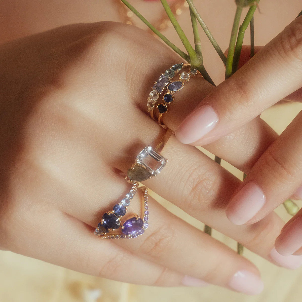 Bague Pierre de Naissance Flottante Plaqué Or 14K Bague Fine Colorée Femme Élégante